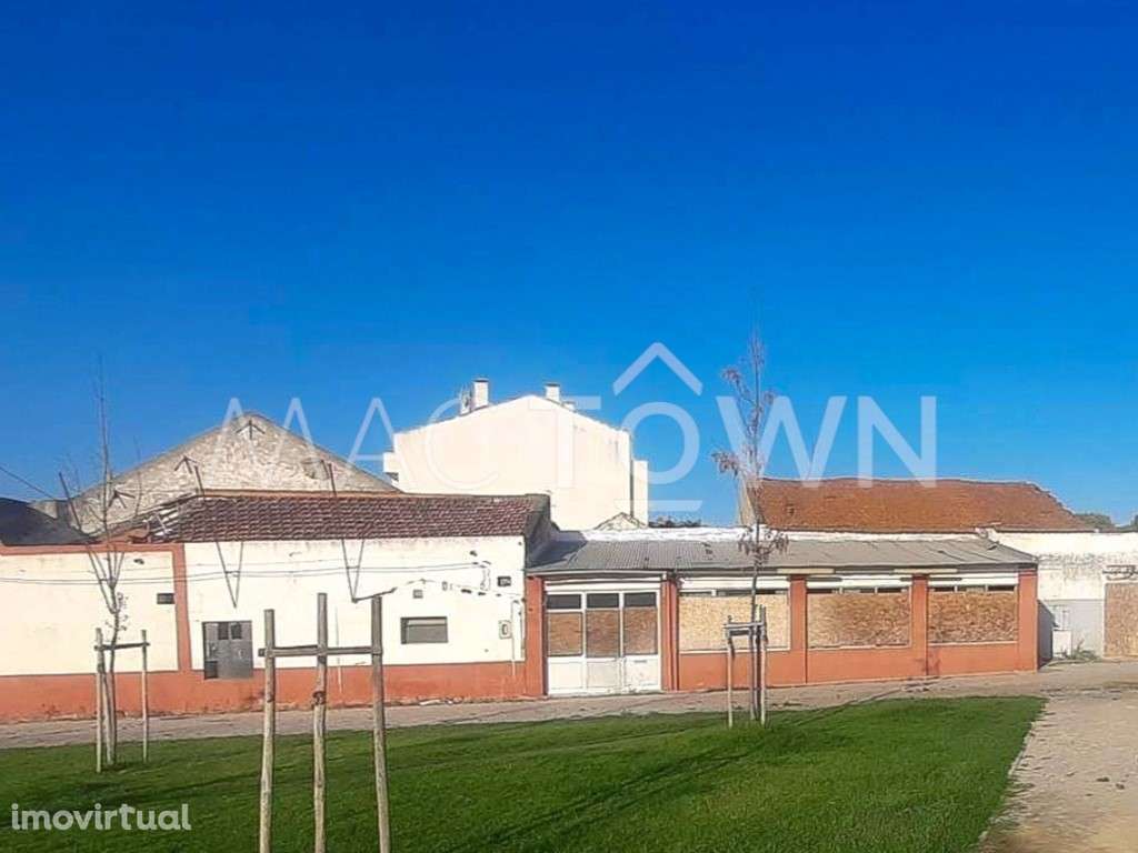 Terreno e Construção de Charme no Montijo, Prontos para Projeto Ino... - Grande imagem: 4/17