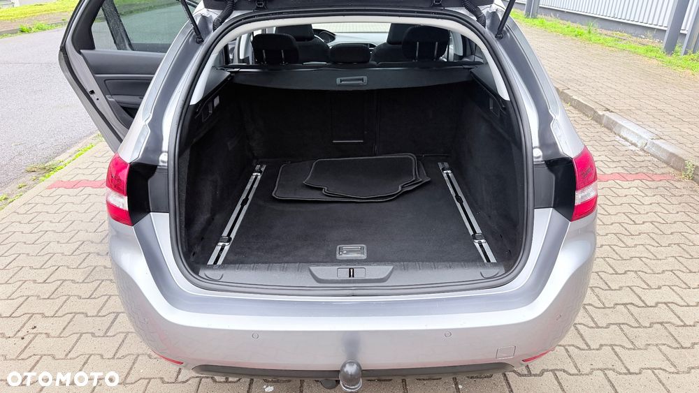 Peugeot 308 130 e-THP Stop & Start Allure - 17