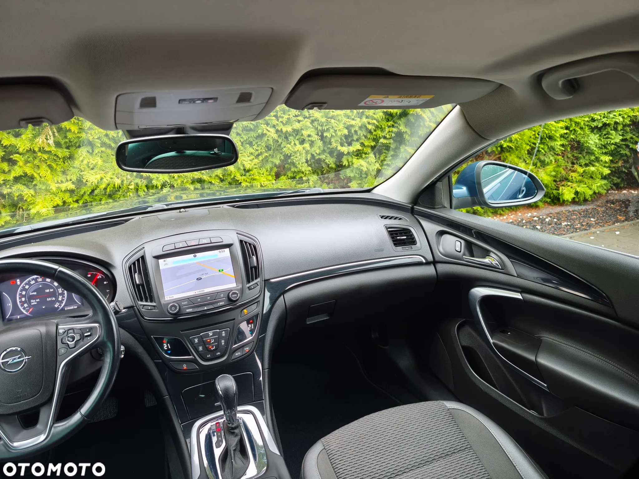 Opel Insignia - 25