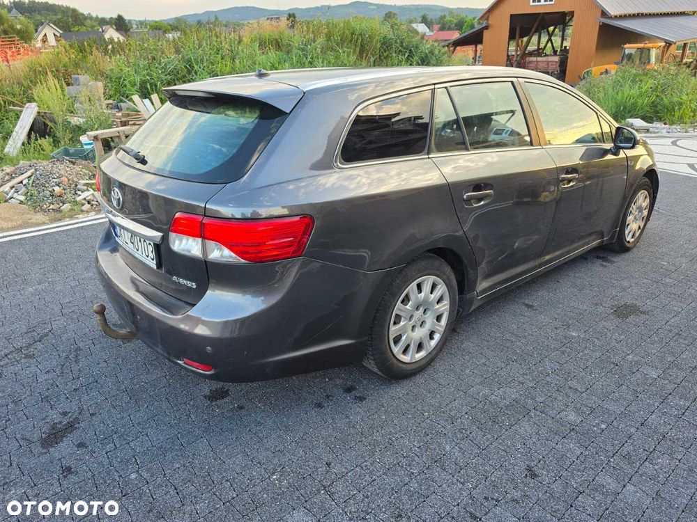 Toyota Avensis - 3