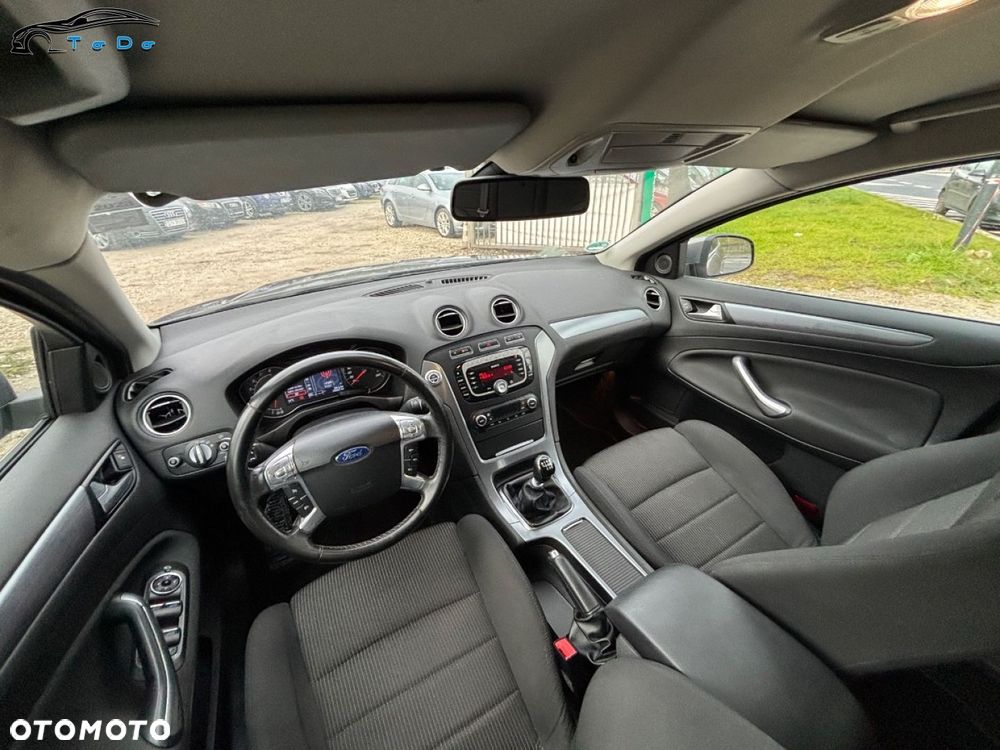 Ford Mondeo 1.6 T Platinium X Plus (Titanium) - 24