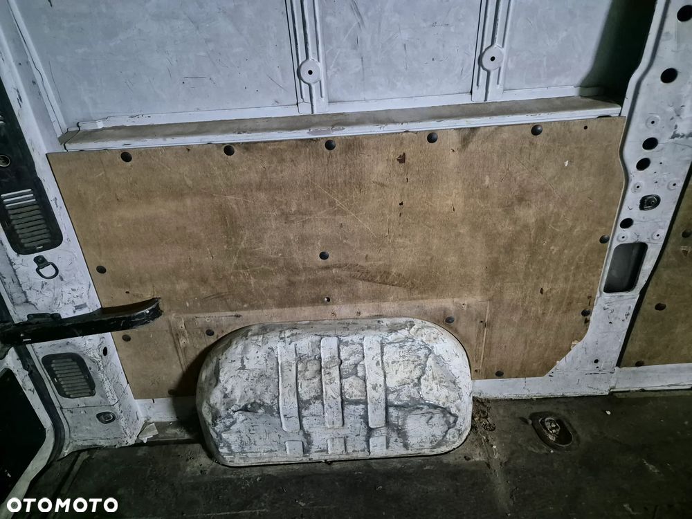 WYBITKA PAKI ZABUDOWA ŚREDNIAK L2 MASTER III MOVANO B  NV400 2.3 10r.+ - 3