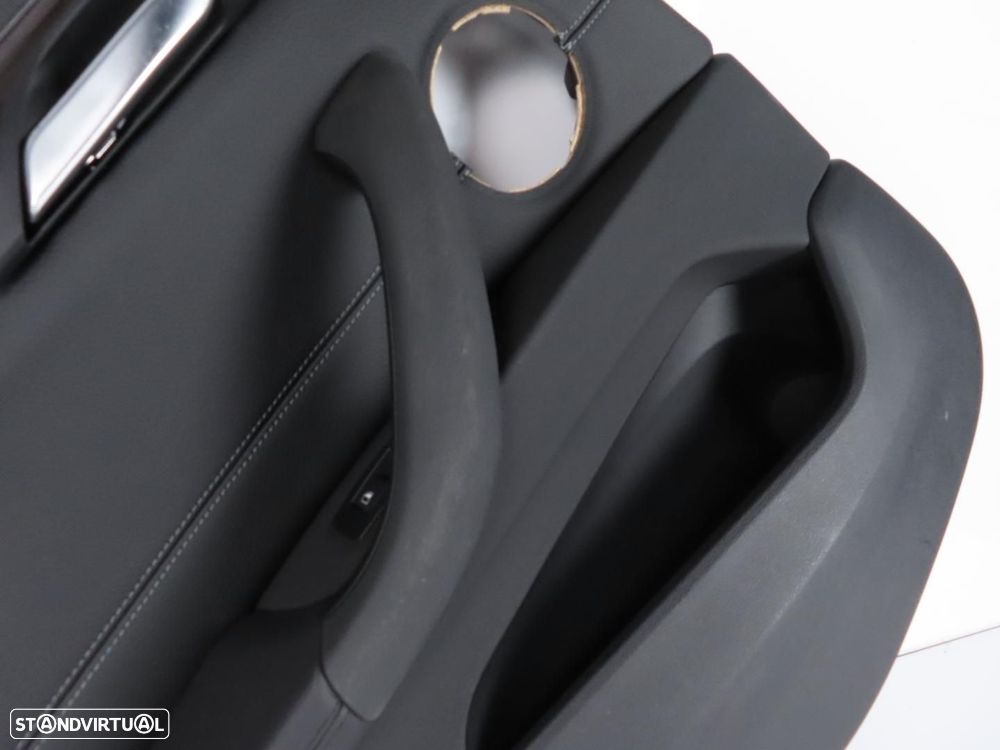 Forra da Porta em Pele Esquerdo/Trás Usado / Original BMW X1 (F48) - 3