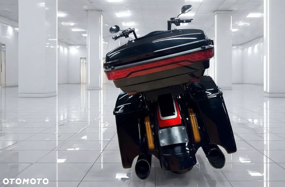 Harley-Davidson Touring Road Glide - 10