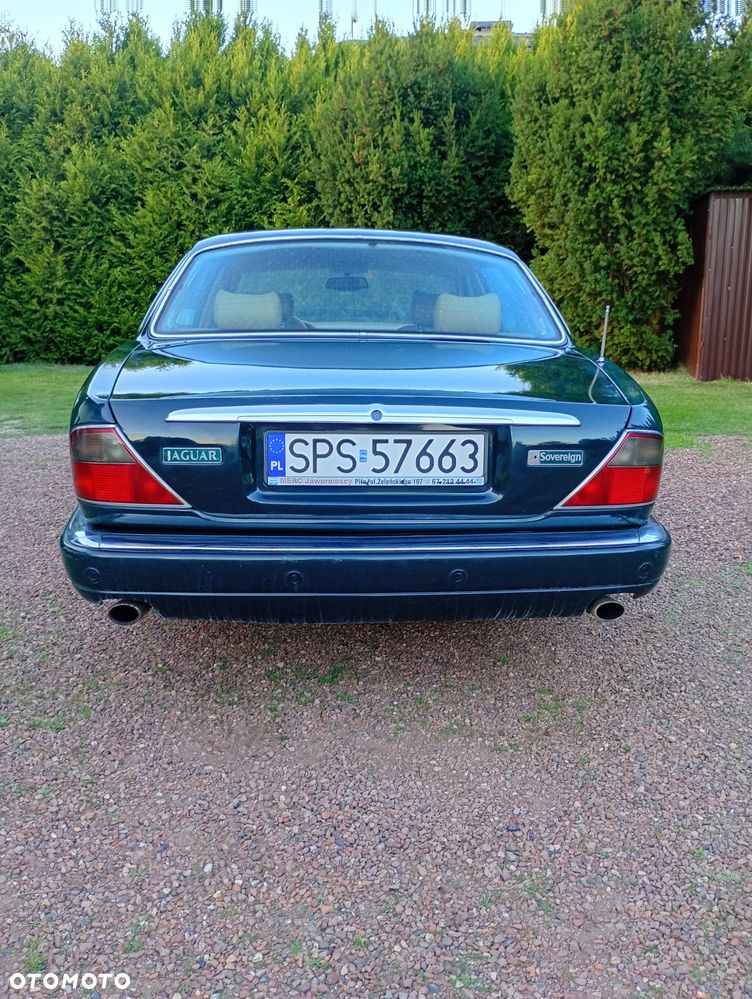 Jaguar XJ - 16