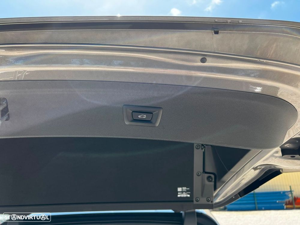 BMW iX xDrive 40 Pack Desportivo - 23