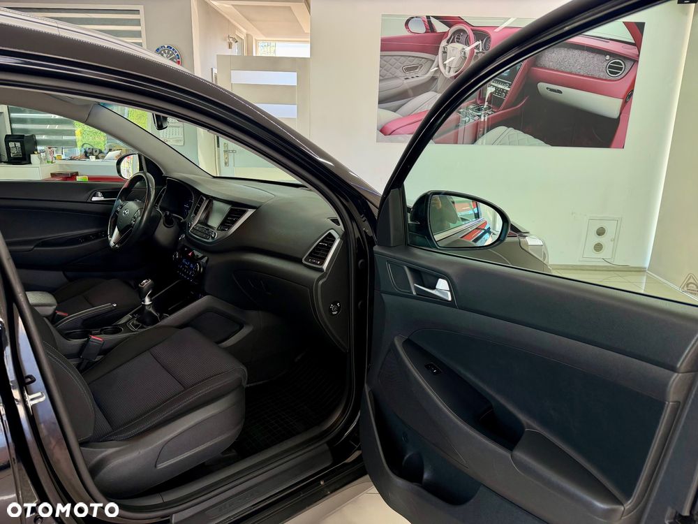 Hyundai Tucson 2.0 CRDI BlueDrive Style 2WD - 5