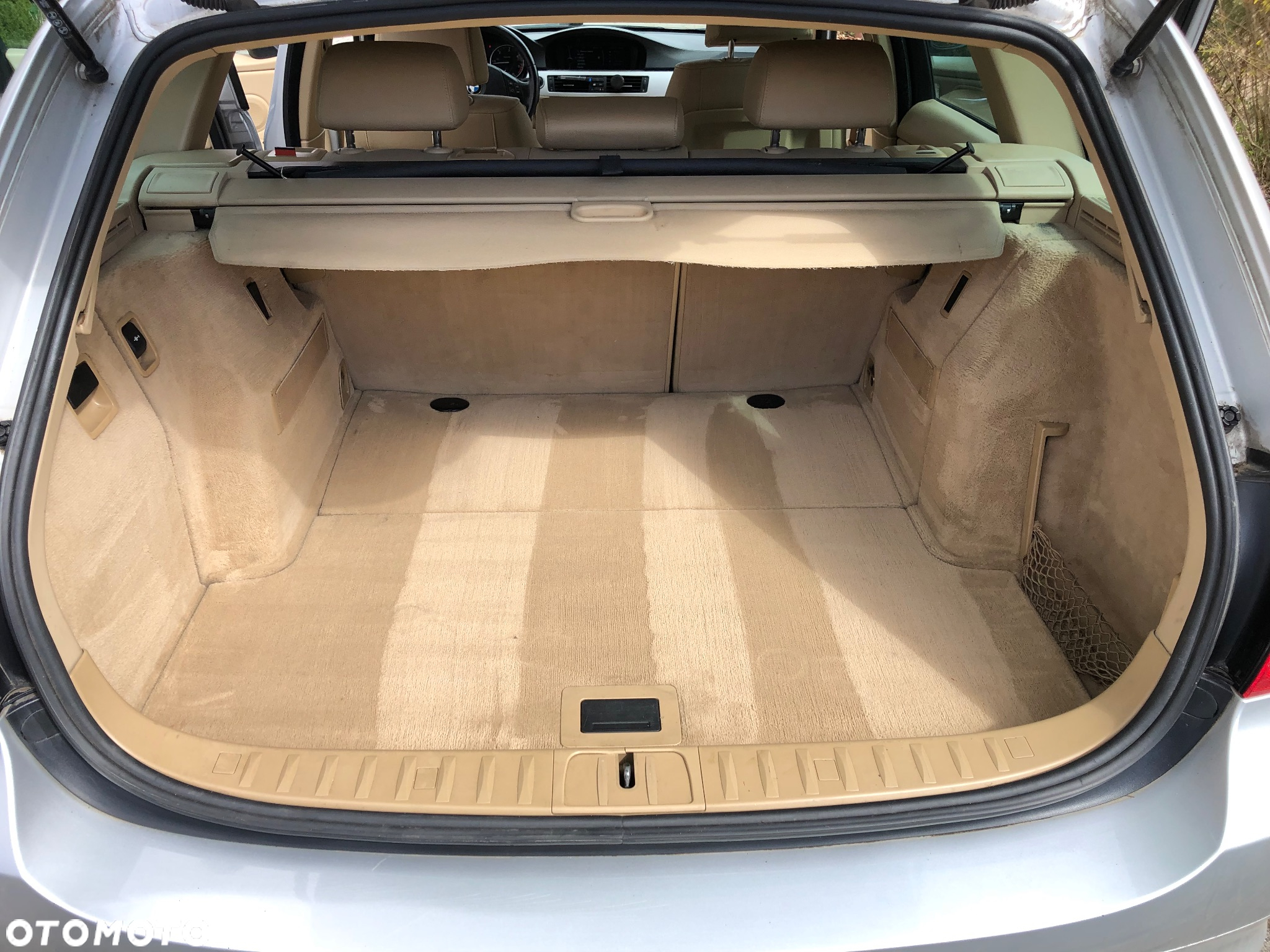 BMW Seria 3 318d DPF Touring - 13