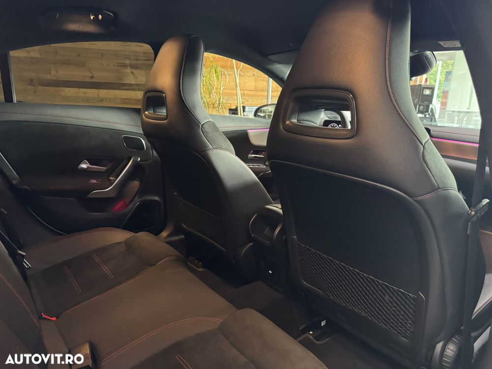 Mercedes-Benz CLA 200 - 12