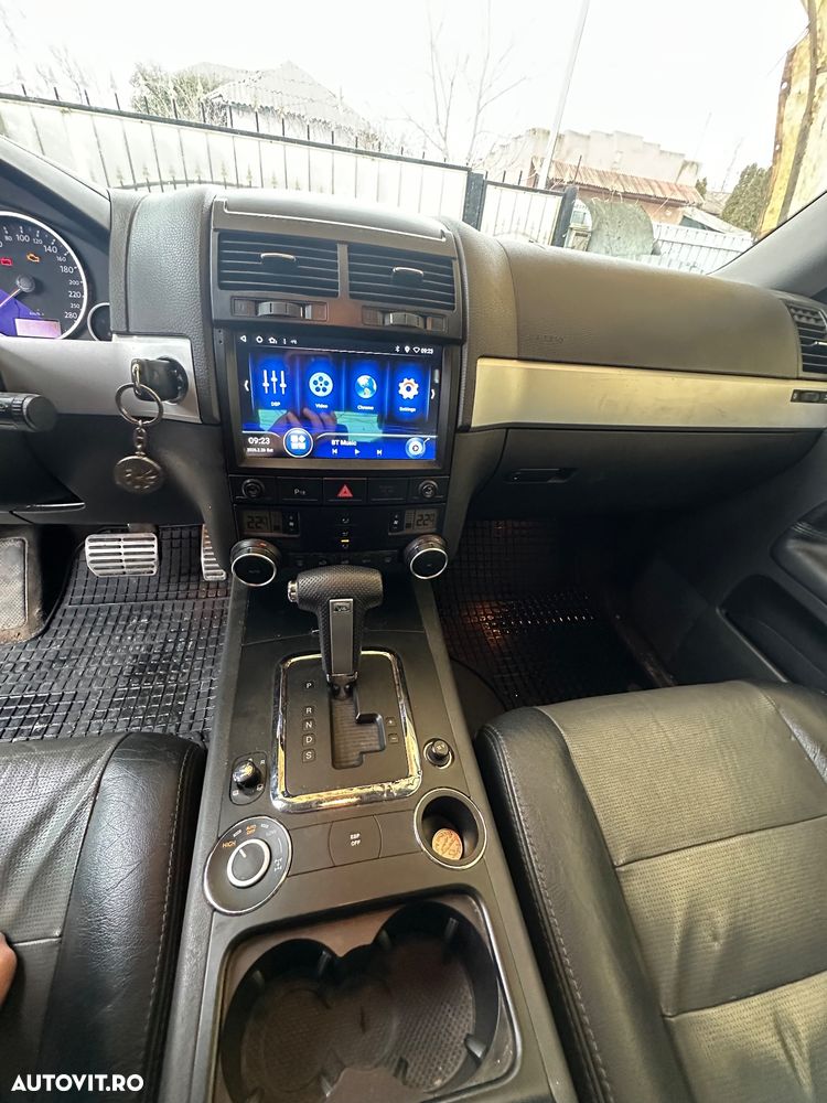 Volkswagen Touareg - 26