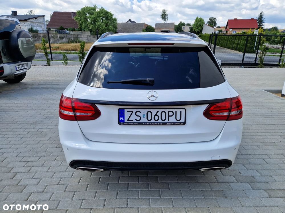 Mercedes-Benz Klasa C 400 4-Matic 9G-TRONIC - 14