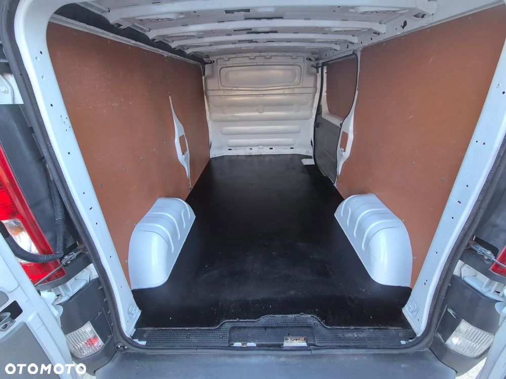 Opel Vivaro - 5