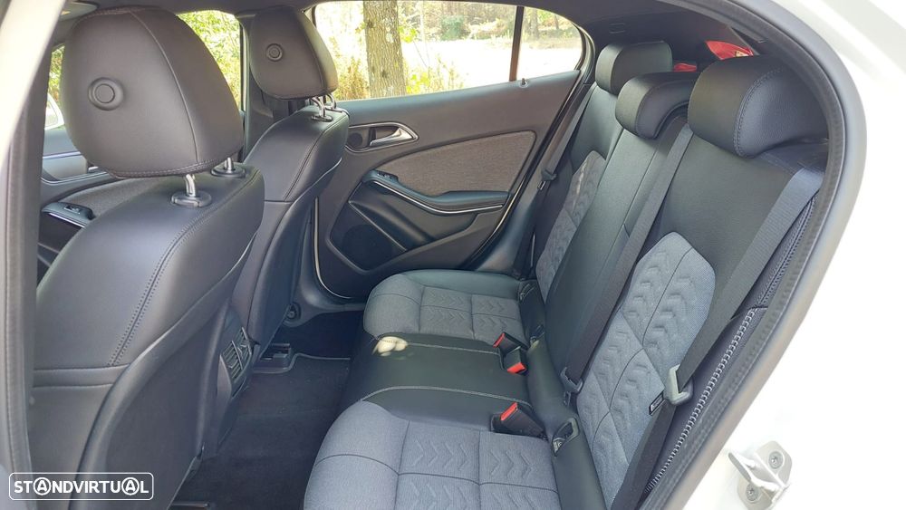 Mercedes-Benz GLA 180 - 6