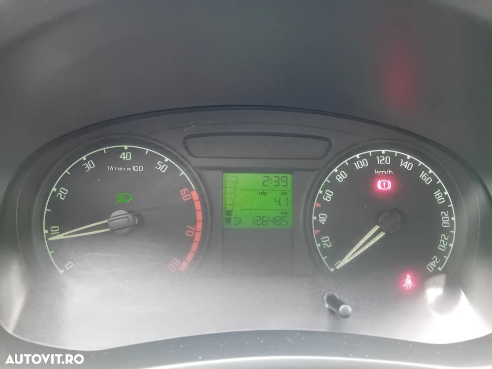 Skoda Fabia 1.2 HTP Classic - 13