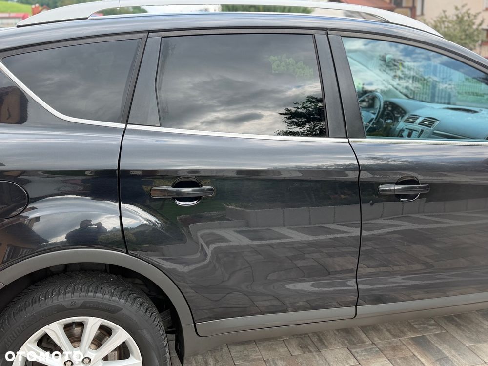 Ford Kuga 2.0 TDCi 2x4 Titanium - 22