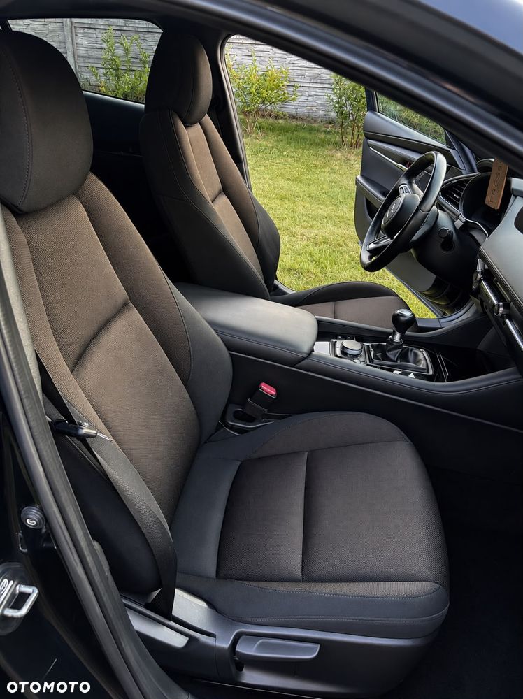 Mazda 3 e-SKYACTIV-G 2.0 M HYBRID - 25