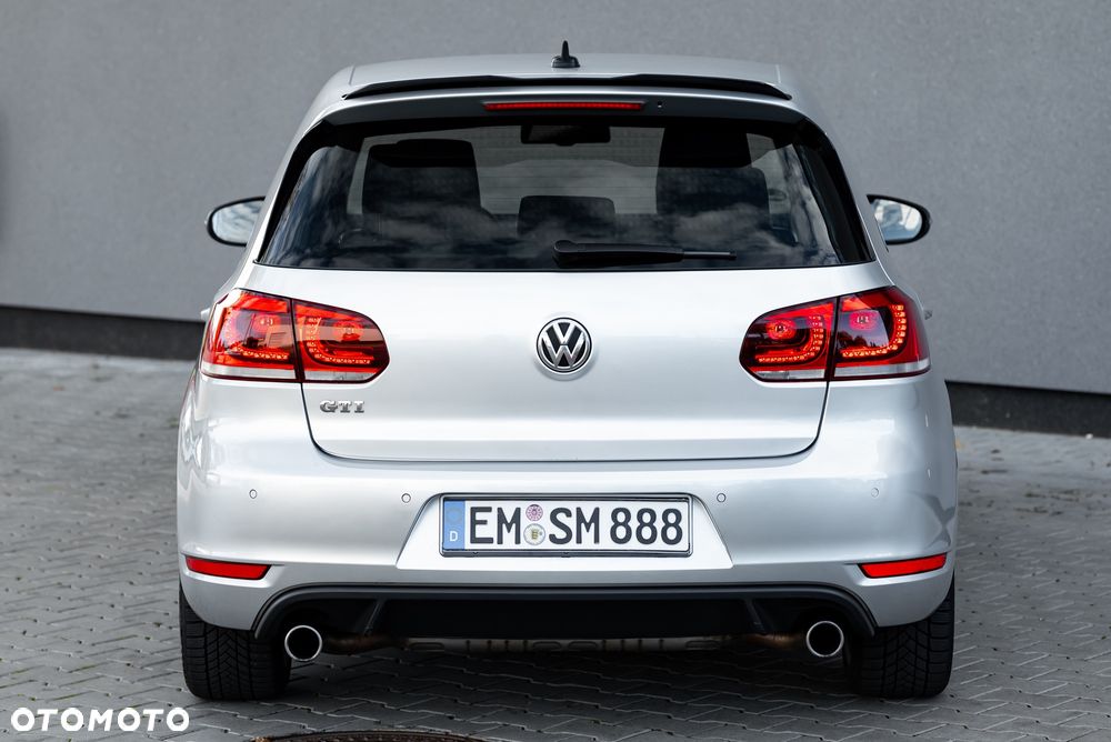 Volkswagen Golf 2.0 GTI - 8