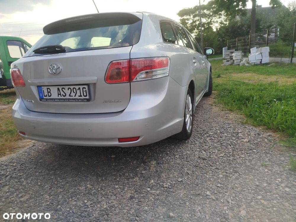 Toyota Avensis 1.8 Sol plus - 7
