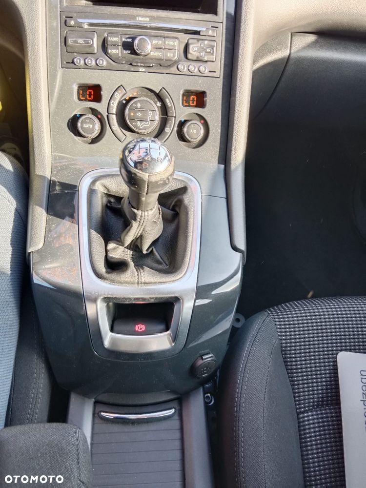 Peugeot 5008 1.6 Access - 16