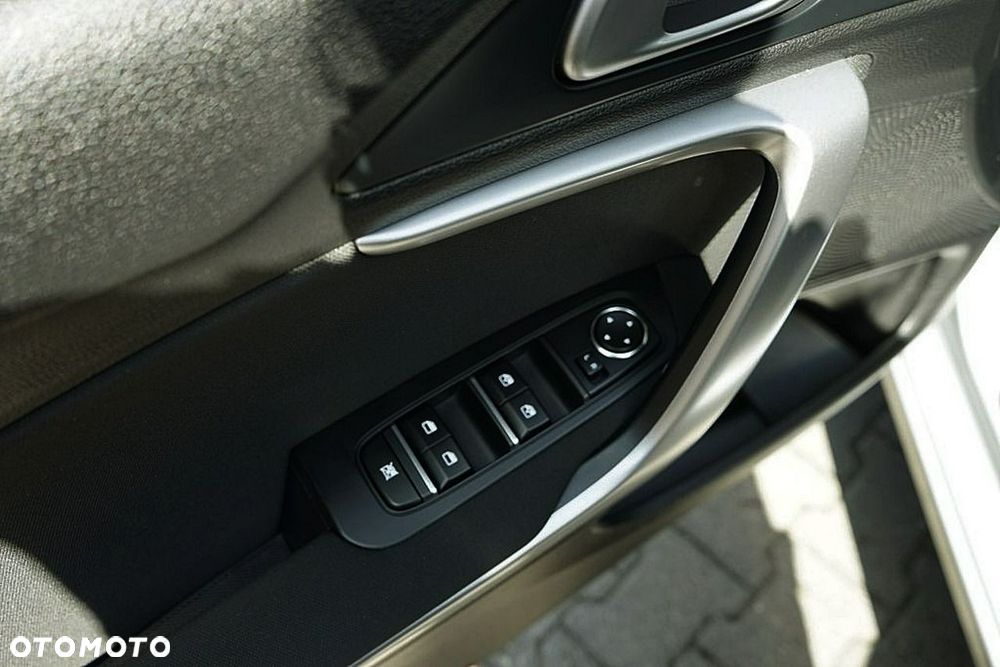 Kia Ceed - 16