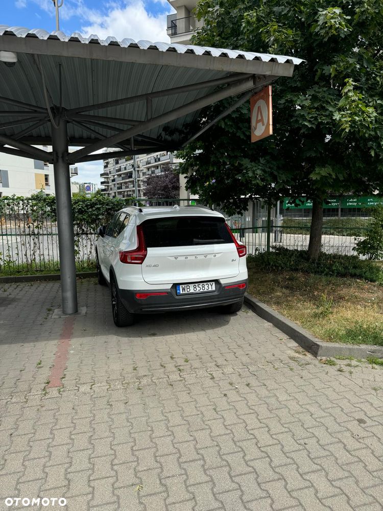 Volvo XC 40 B4 Plus Dark - 6