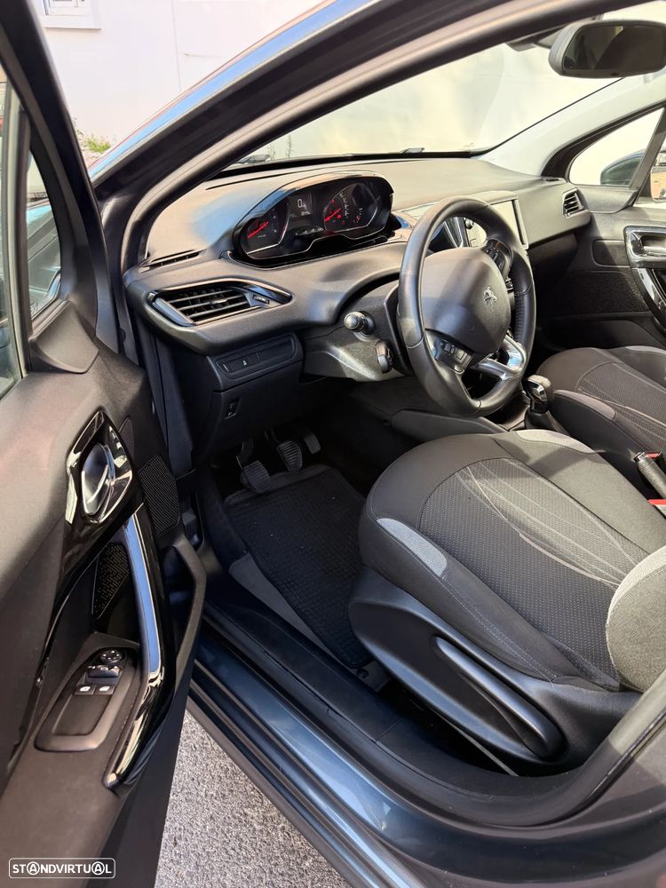 Peugeot 208 1.4 HDi - 5