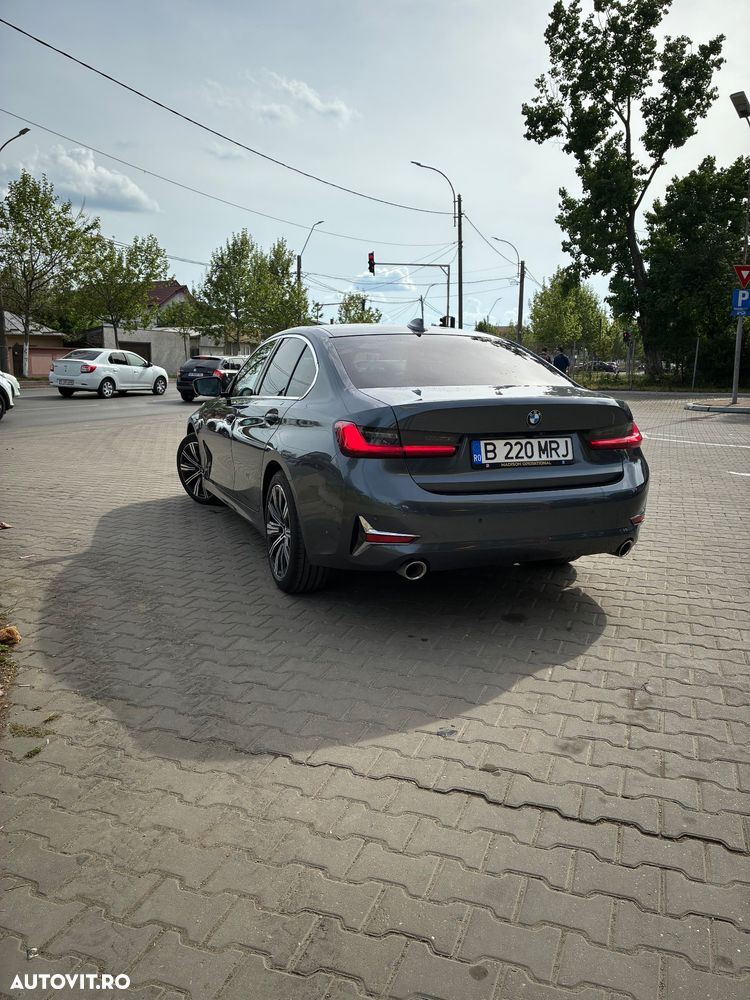 BMW Seria 3 320d xDrive AT Luxury Line - 26