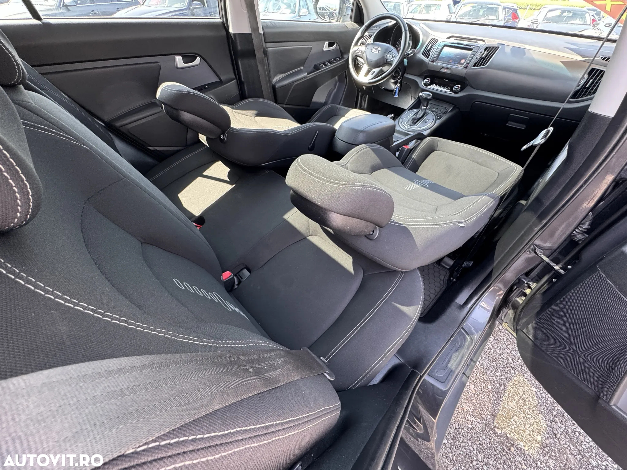 Kia Sportage 2.0 CRDI 4WD Automatik Dream-Team Edition - 36