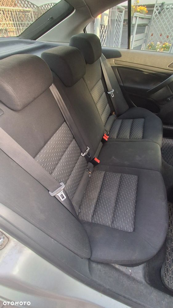 Skoda Octavia 1.6 TDI Ambiente - 9