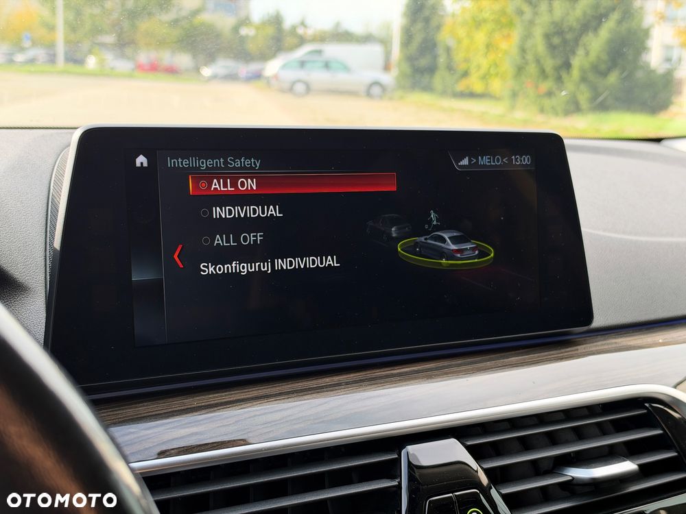 BMW Seria 5 530d xDrive Luxury Line - 36