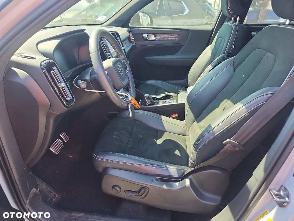 Volvo XC 40 T5 AWD R-Design - 7