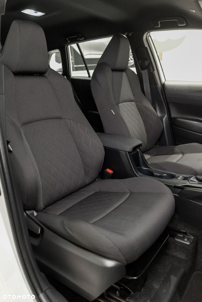 Toyota Corolla Cross - 18