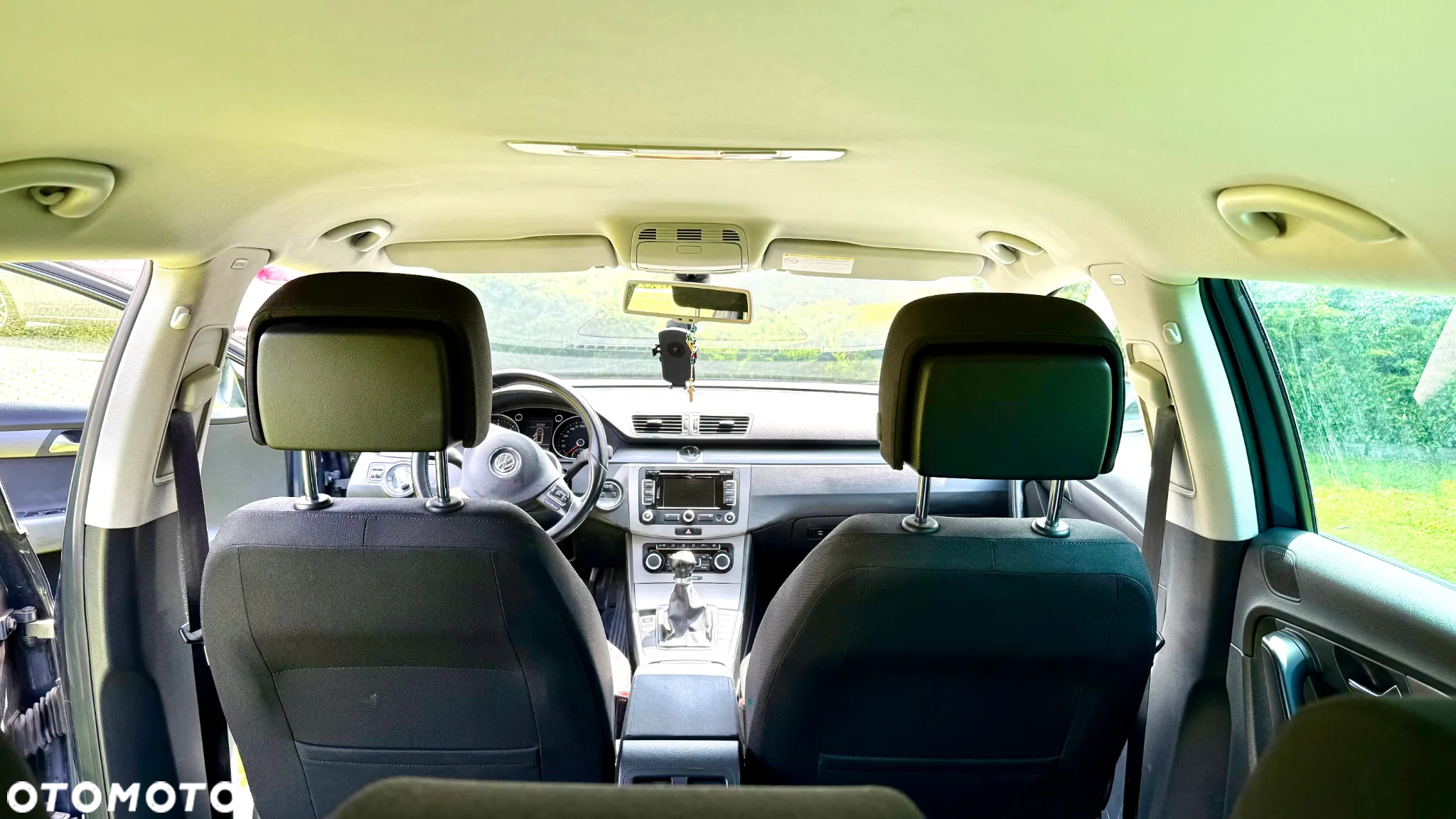 Volkswagen Passat 1.6 TDI DPF BlueMot Comfortline - 8