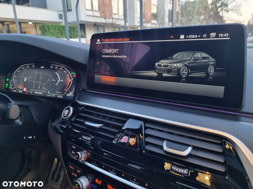 BMW Seria 5 530i xDrive mHEV M Sport sport - 32