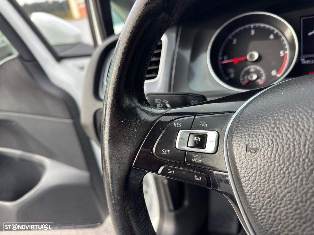 VW Golf 1.6 TDI Confortline - 21
