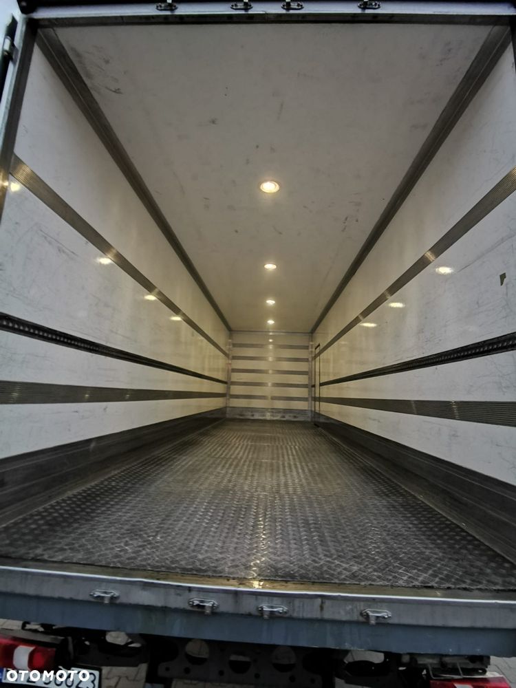 Mercedes-Benz Actros - 18