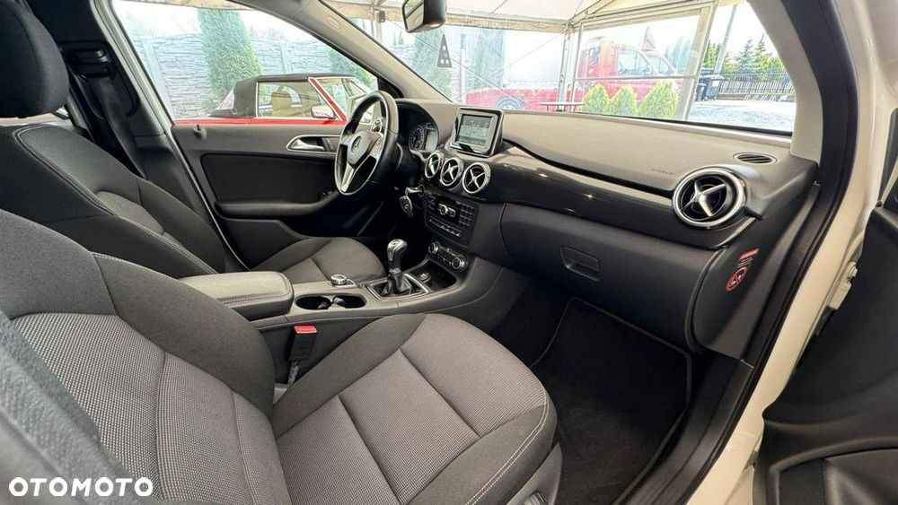 Mercedes-Benz Klasa B 180 BlueEFFICIENCY Edition 1 - 29