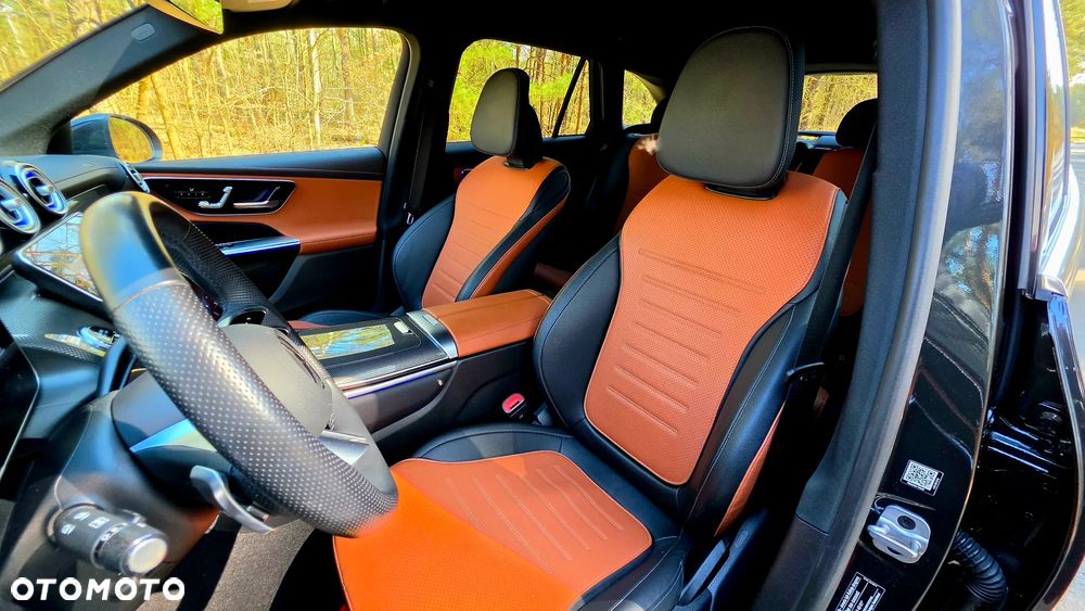 Mercedes-Benz GLC - 32