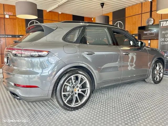 Porsche Cayenne Platinum Edition - 30