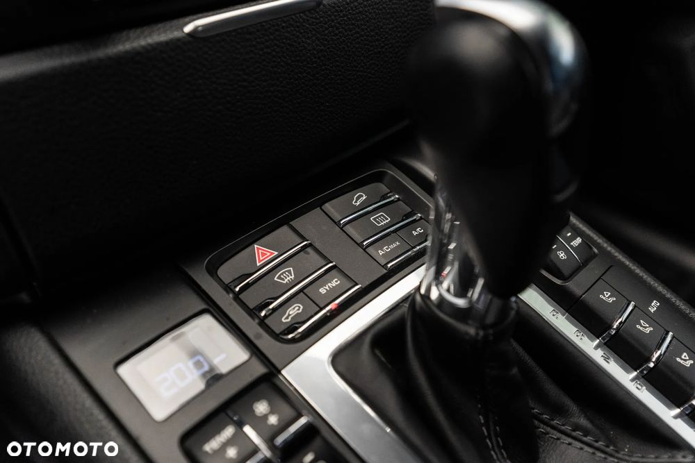 Porsche Macan - 23