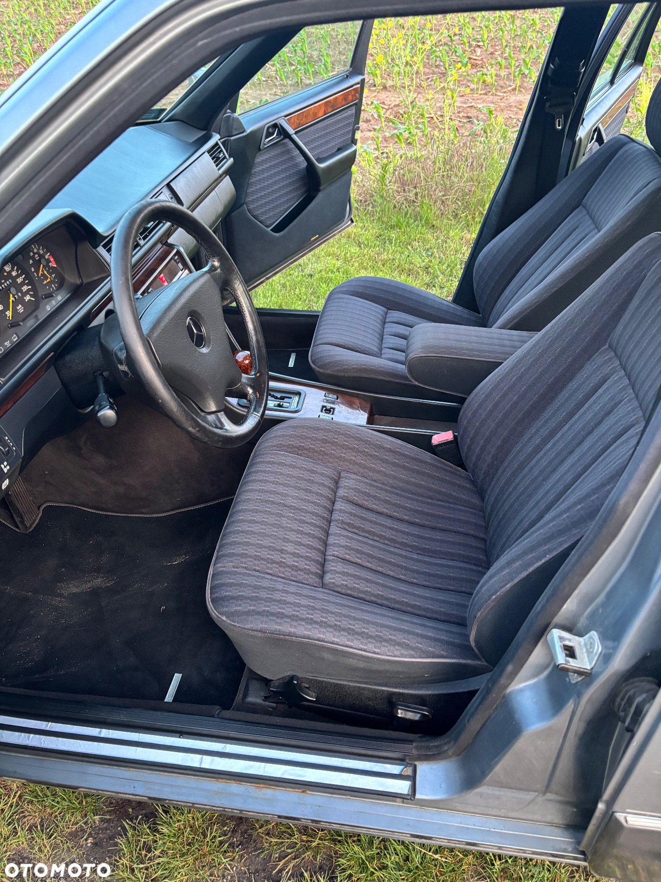 Mercedes-Benz W124 (1984-1993) - 11
