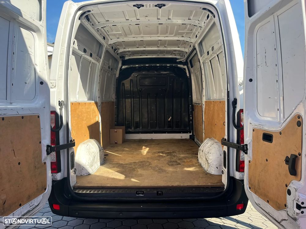 Renault Master | 2.3 DCI | 130 CV | 3 Lug. - 5
