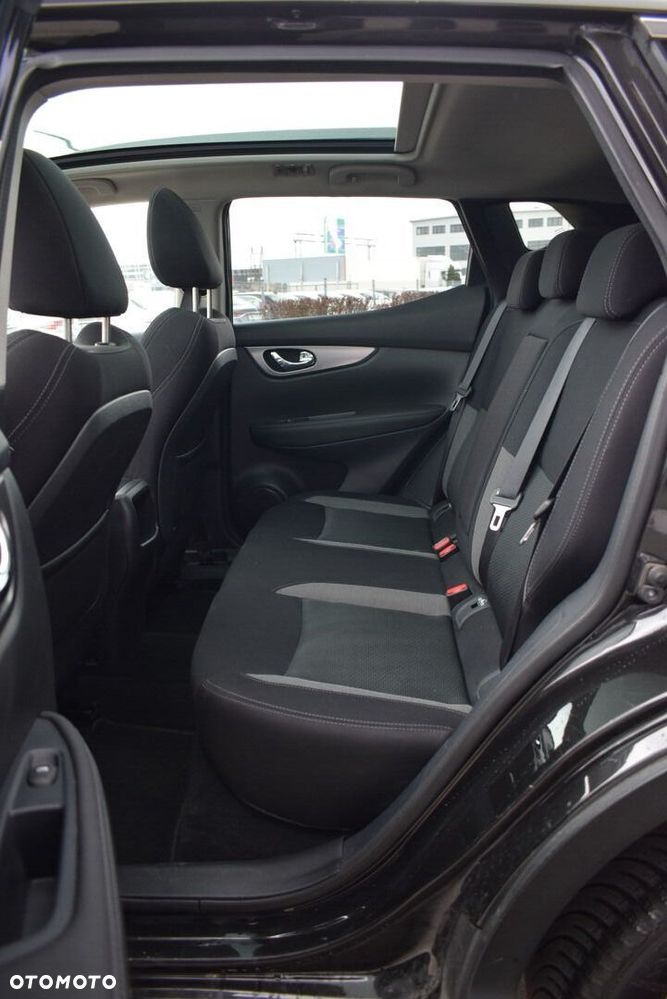 Nissan Qashqai 1.3 DIG-T N-Connecta EU6d - 10