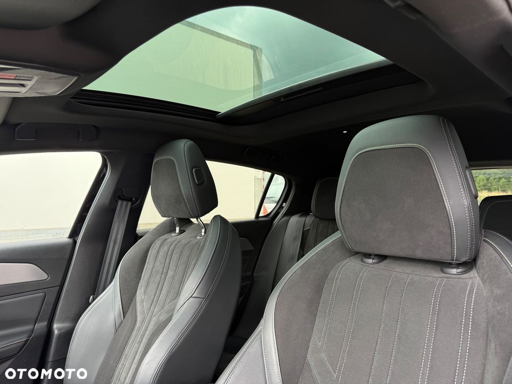 Peugeot 308 - 8