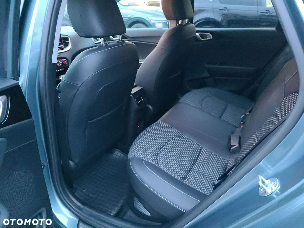 Kia Ceed 1.6 GDI PHEV Business Line DCT - 11