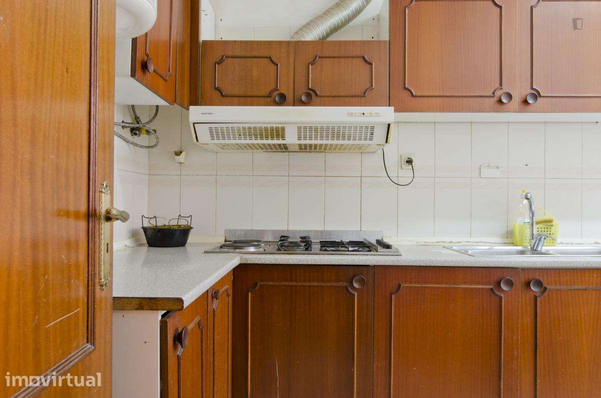Quarto - localizado em Alameda Lisbon - Grande imagem: 5/10