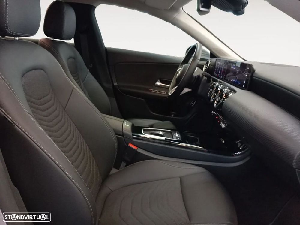 Mercedes-Benz CLA 180 d Shooting Brake Progressive Aut. - 14