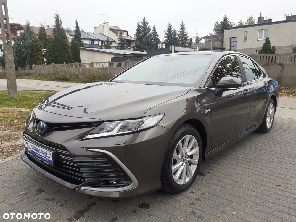 Toyota Camry - 1