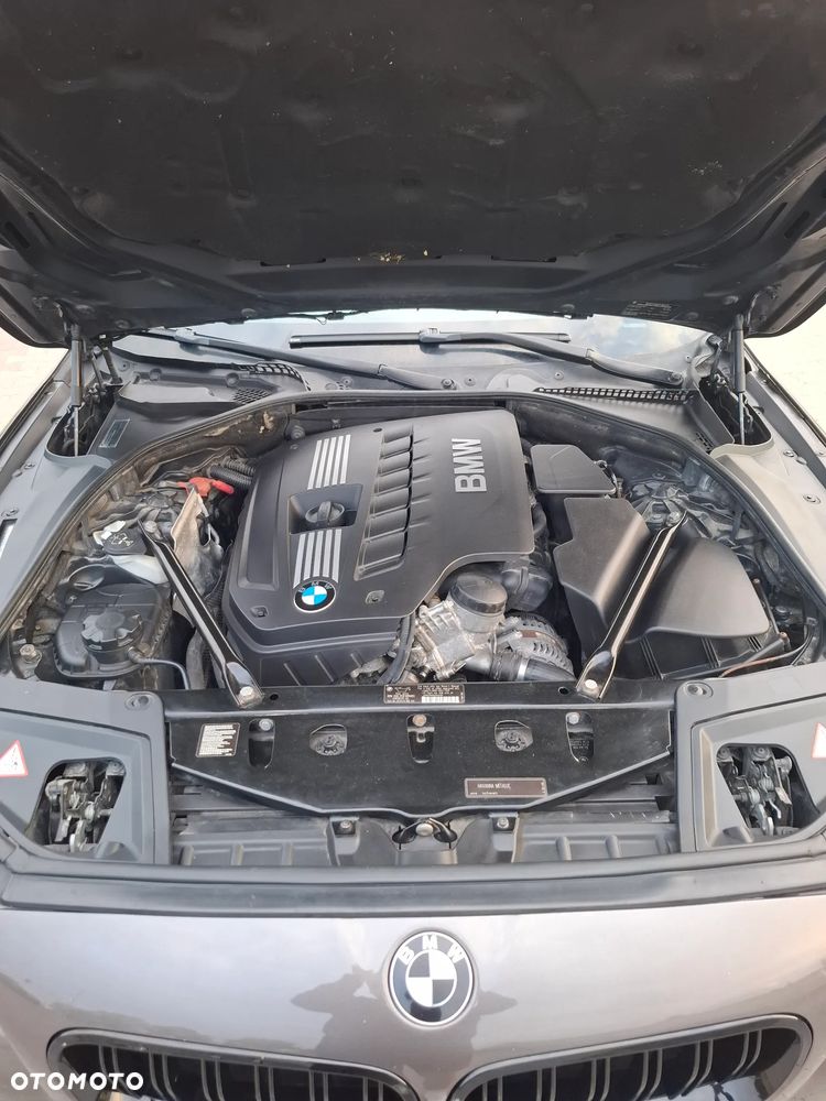 BMW Seria 5 528i - 7