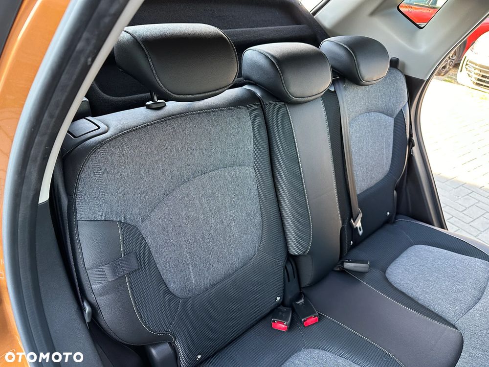 Renault Captur - 22